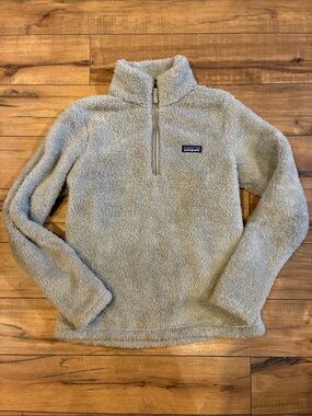 Patagonia Light Gray Sherpa Quarter-Zip Pullover